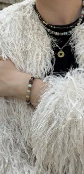 צמיד בין העצים